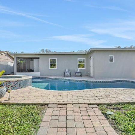 Pinellas Retreat Pinellas Park Exterior photo