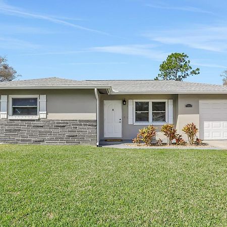 Pinellas Retreat Pinellas Park Exterior photo